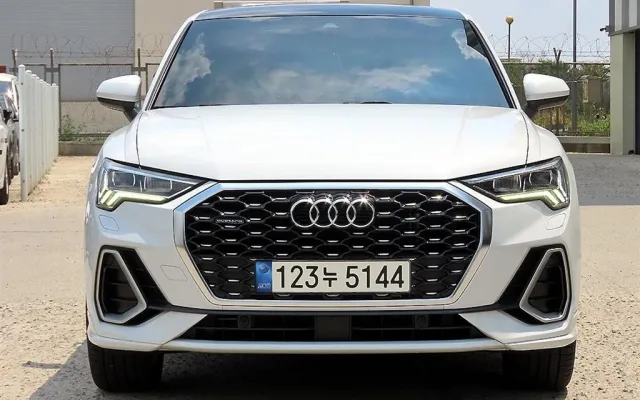 더뉴그랜드스타렉스 중고차 Q3 (F3) 35 TDI 스포트백 콰트로 프리미엄 매물 사진 9 - 2022/06 84,446km